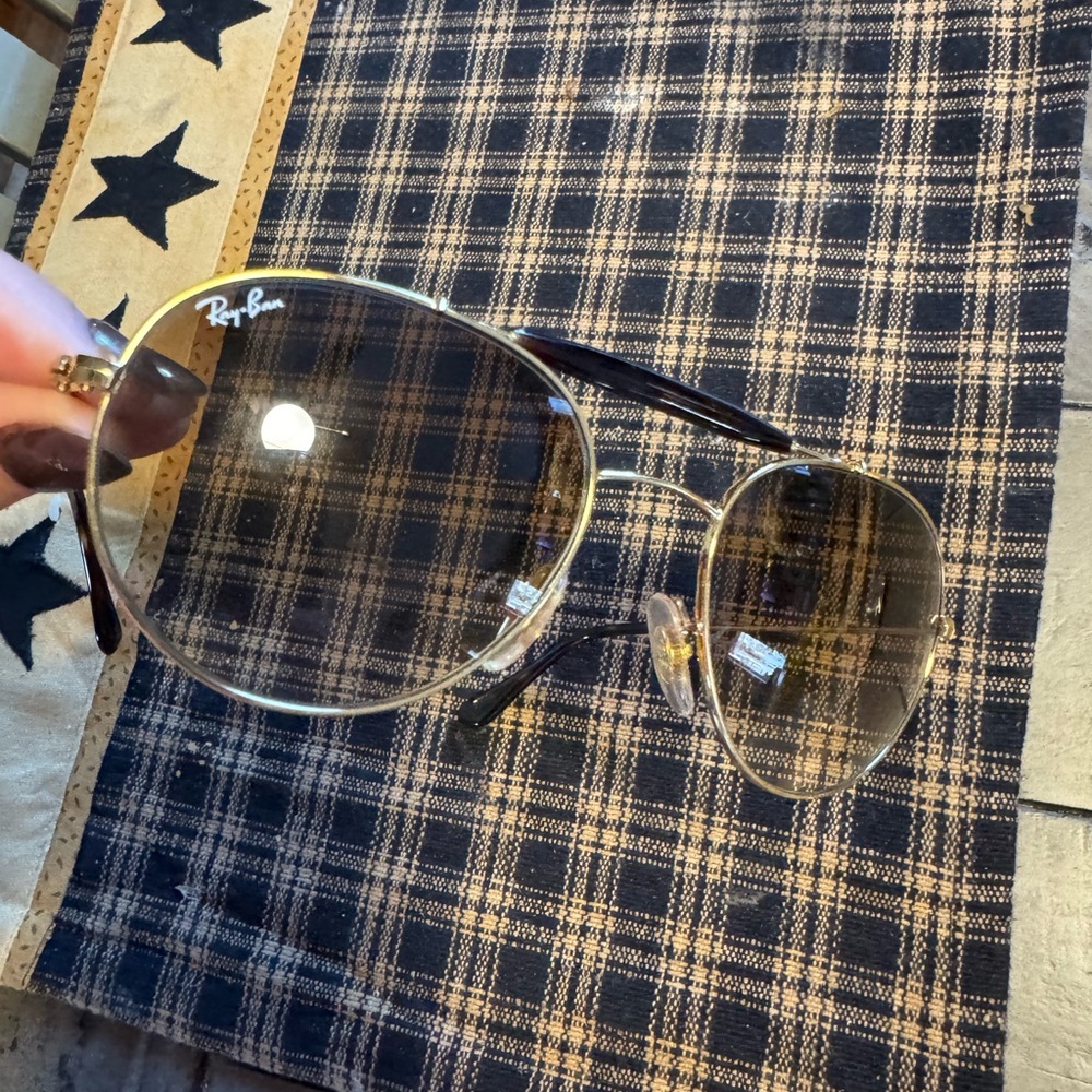 Ray-Ban Gold Frame Sunglasses with Brown Lenses - Picture 3 of 8
